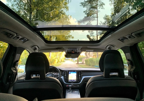 Volvo XC 60 cena 118900 przebieg: 105000, rok produkcji 2018 z Białystok małe 137